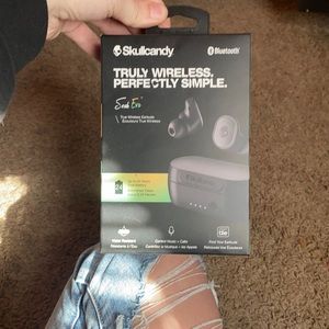 Bluetooth headphones